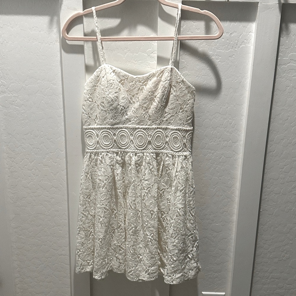 **After‎ Summer sale!!**
Adorable!!! Iz Byer Mini Dress